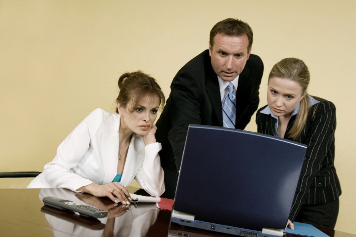 telecoms-companies-cape-town-team-work (1) telecoms-companies-cape-town-team-work (1)