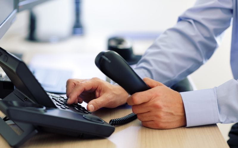 voip-service-providers-office-phone (1)